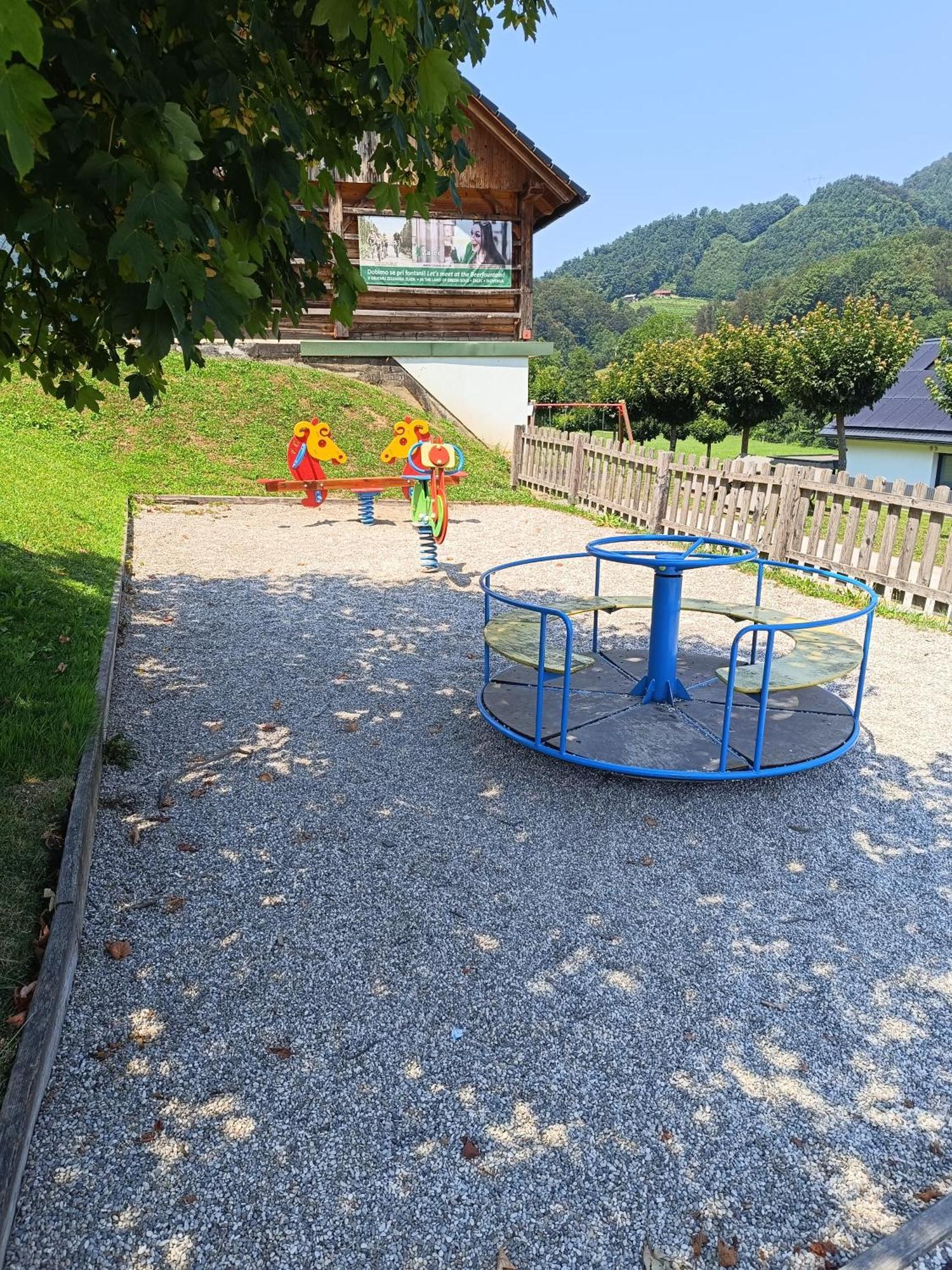 Guesthouse Haler Podcetrtek Bagian luar foto